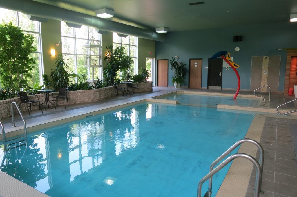 Days Inn By Wyndham Levis Ngoại thất bức ảnh