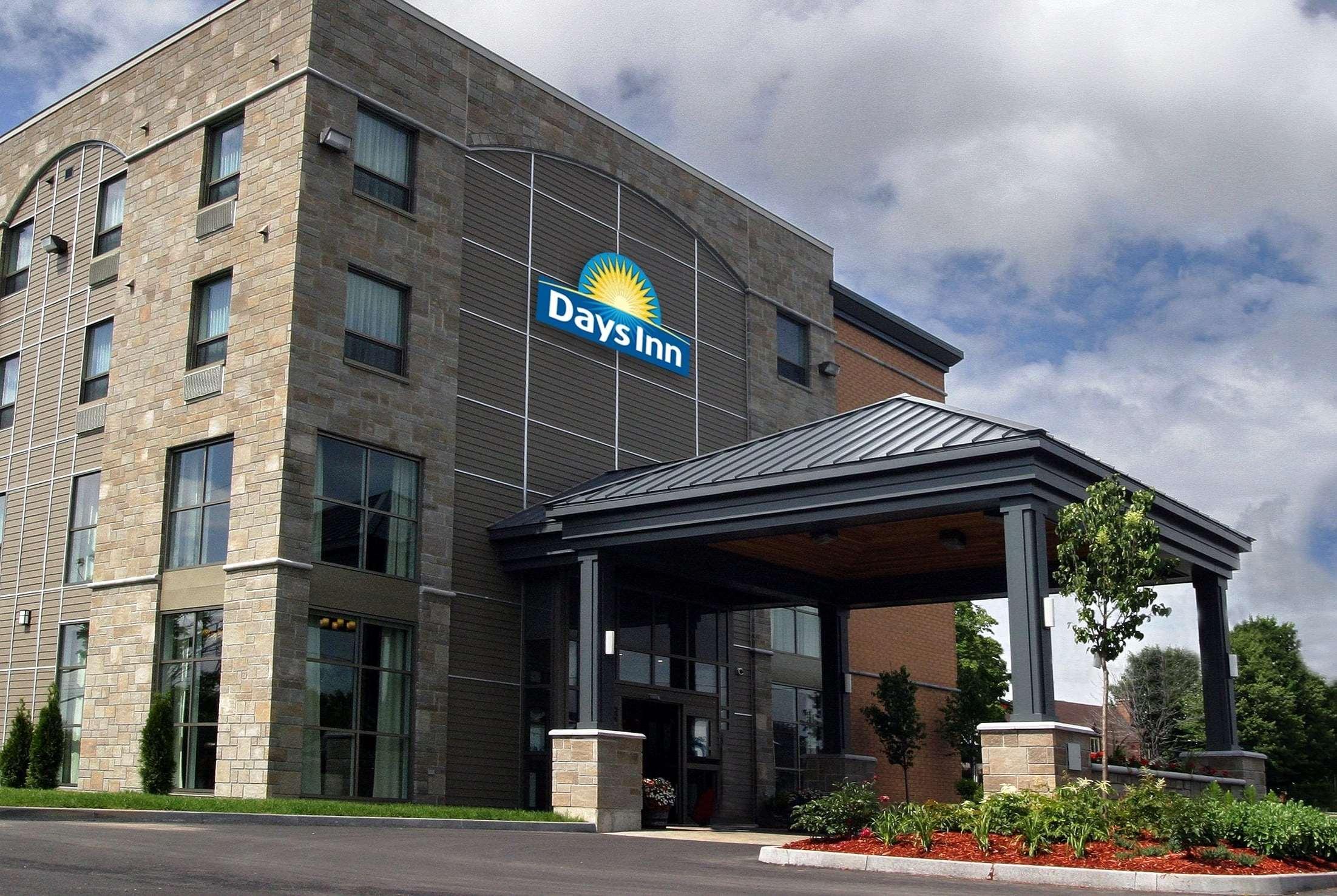 Days Inn By Wyndham Levis Ngoại thất bức ảnh
