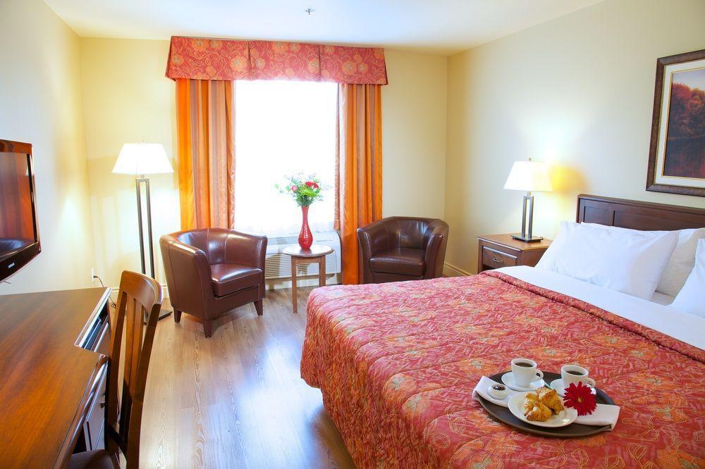 Days Inn By Wyndham Levis Ngoại thất bức ảnh
