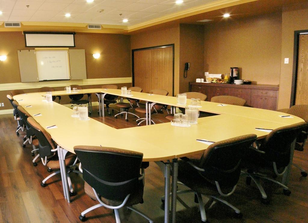 Days Inn By Wyndham Levis Ngoại thất bức ảnh