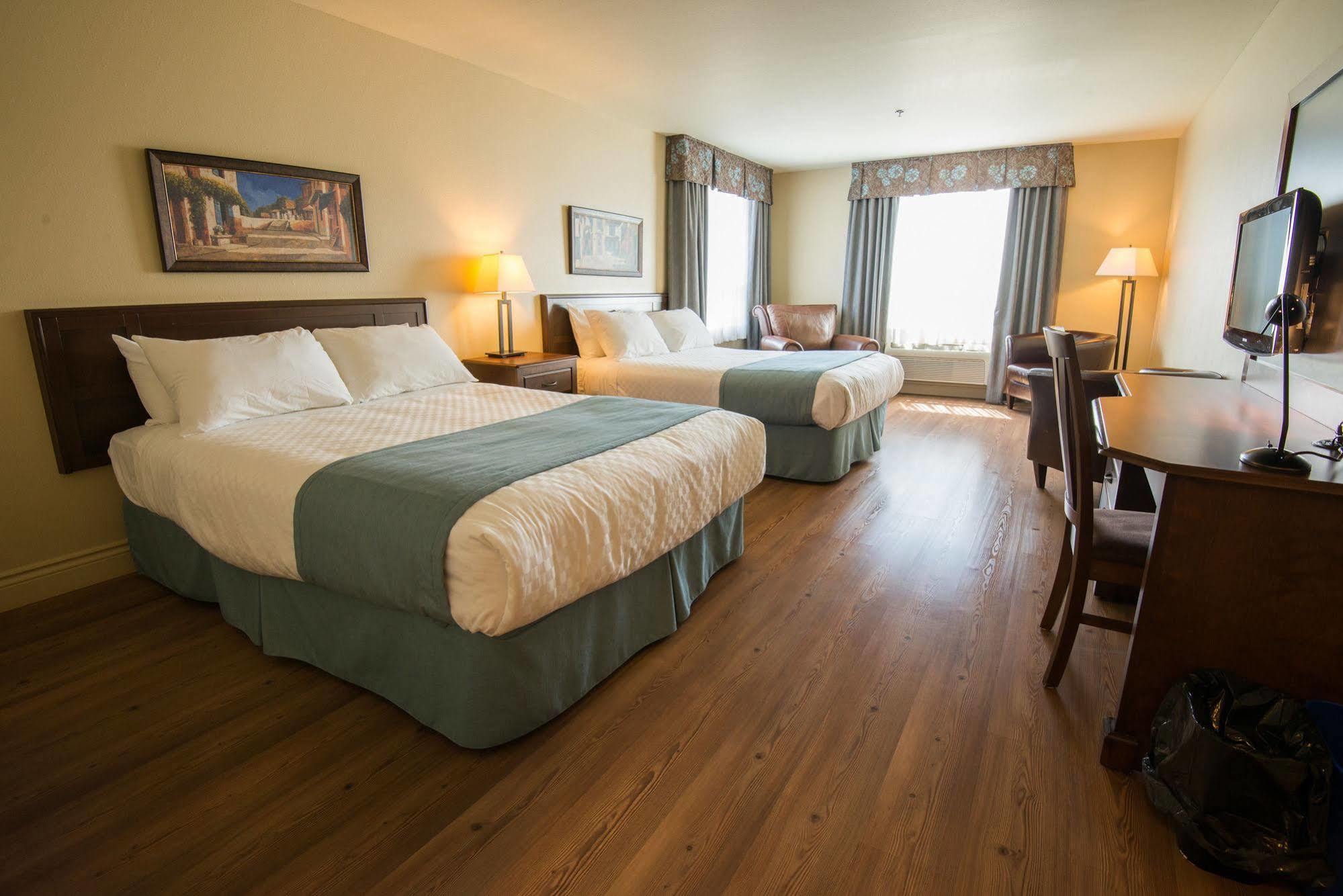 Days Inn By Wyndham Levis Ngoại thất bức ảnh